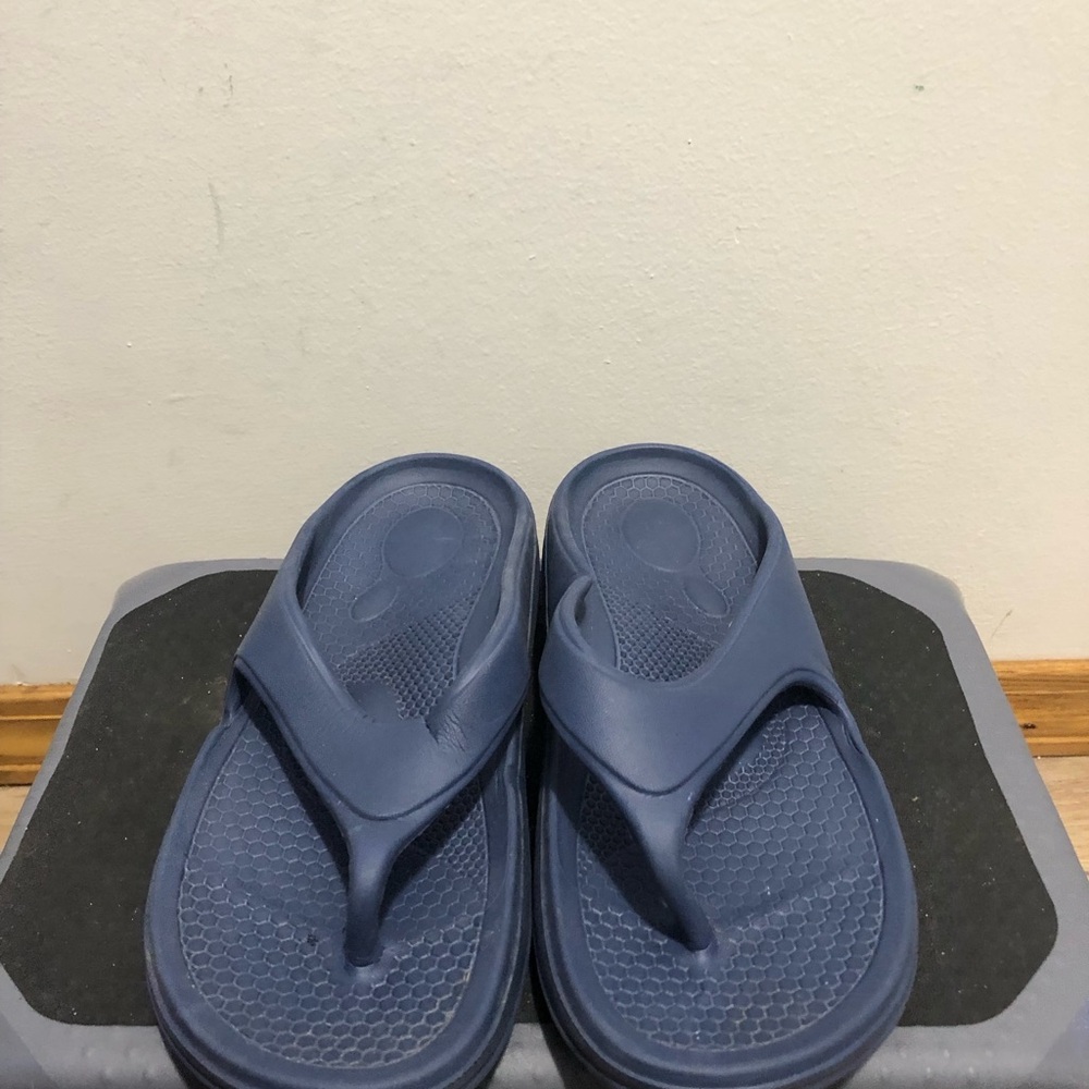 Oofos Look a like Women’s Navy Blue Casual Flip Slide Sandals Size 37/6.5US - Picture 13 of 15